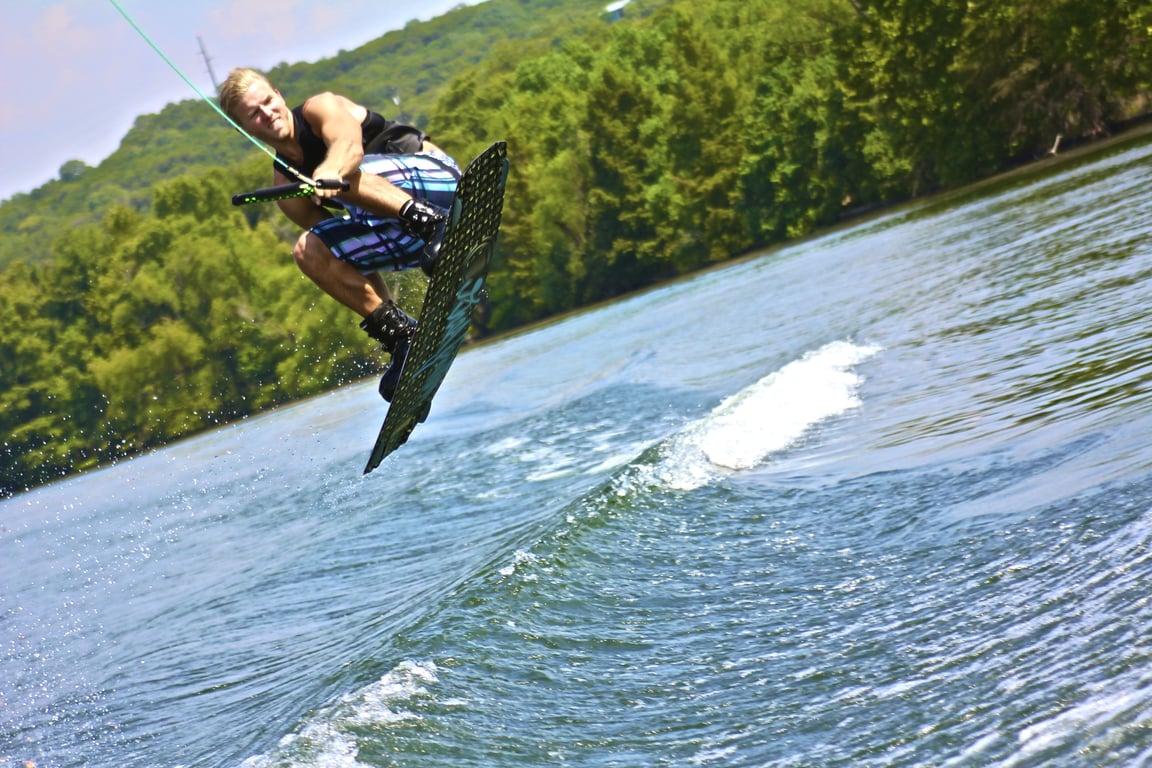 wakeboard boat