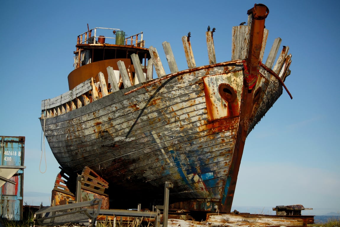 corroded boat trailer frame