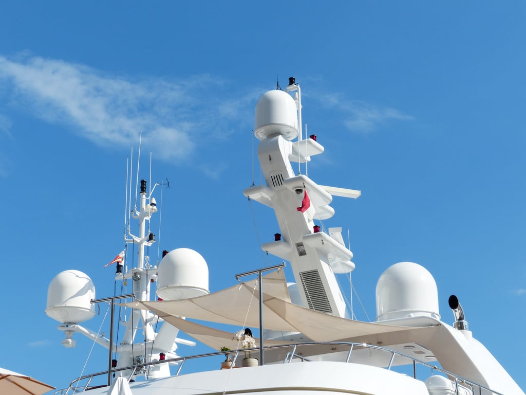 boat helm radar display