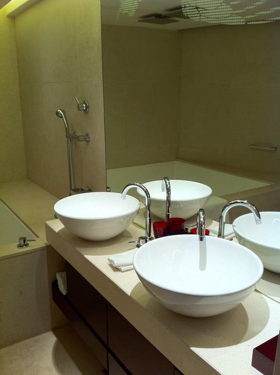 accessible bathroom grab bars