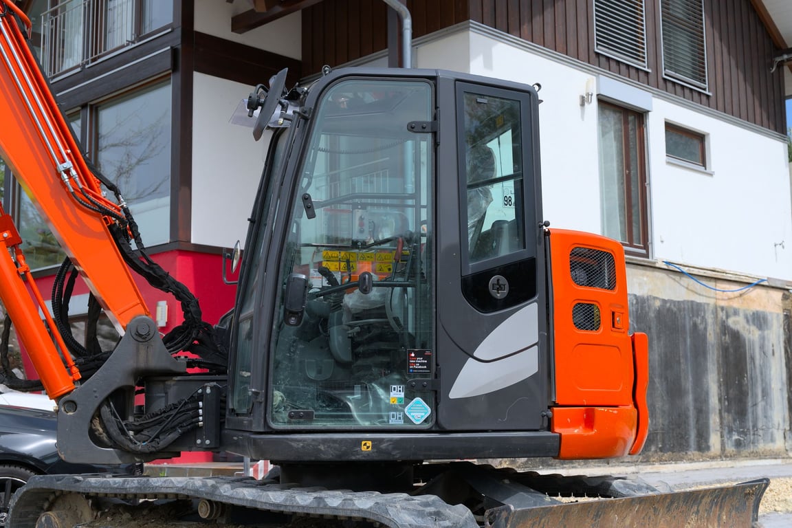 Excavator Repair Near Me: How to Choose a Reliable Local Service Technician