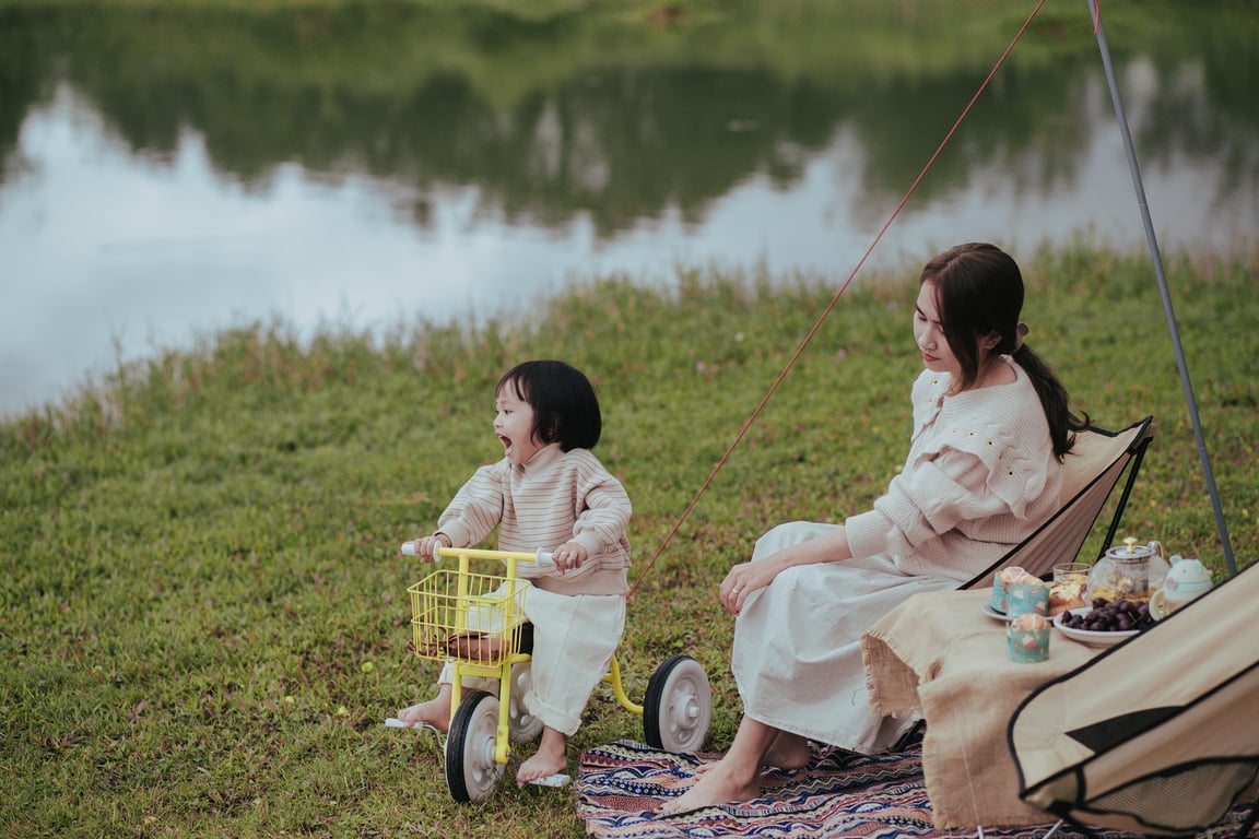 family camping tent campsite
