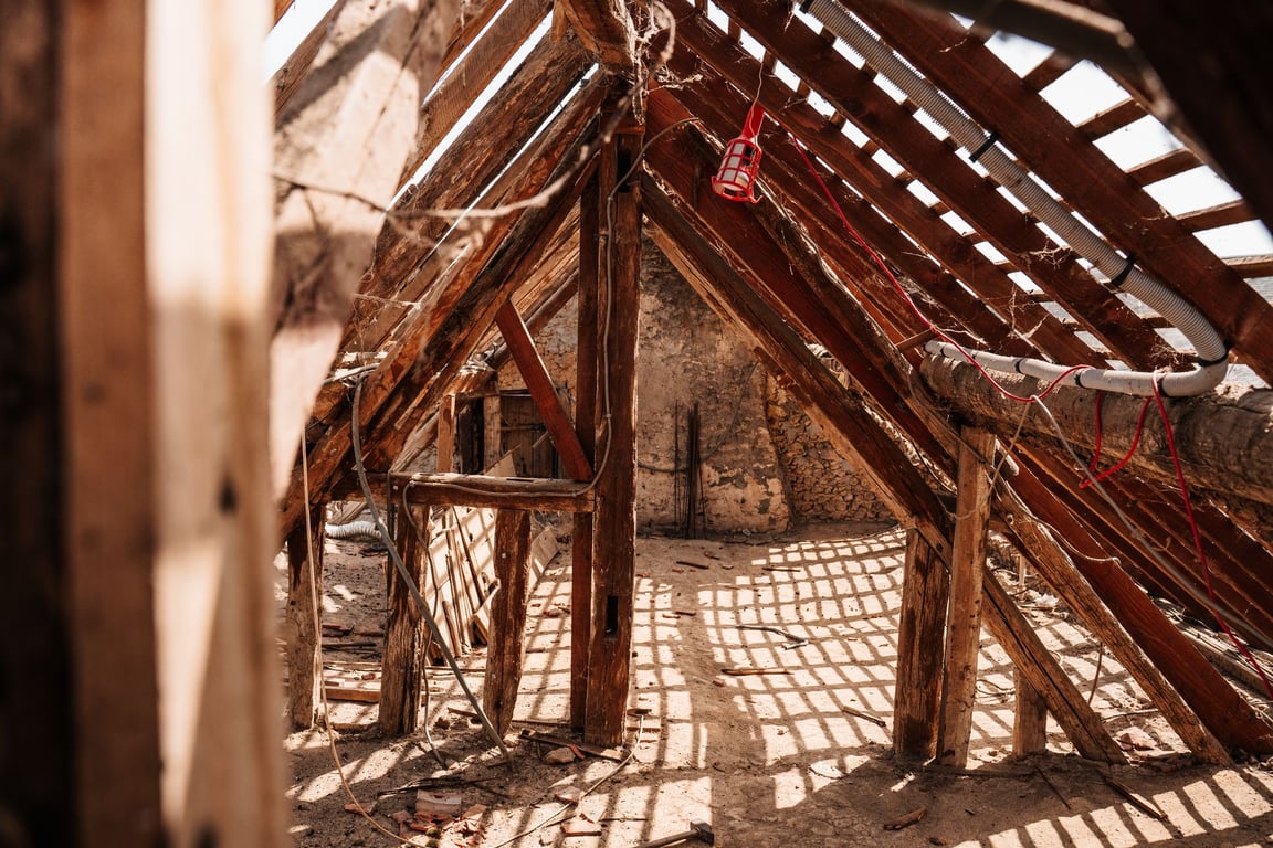 Cost of Roof Repair: What Homeowners Should Expect to Pay