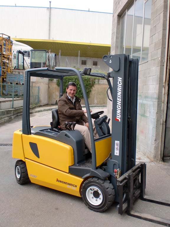 automated pallet warehouse