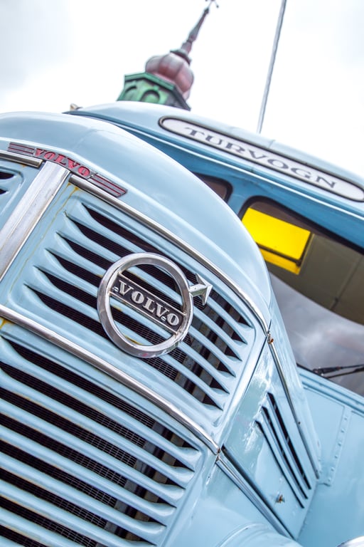 Volvo VNL truck repair shop