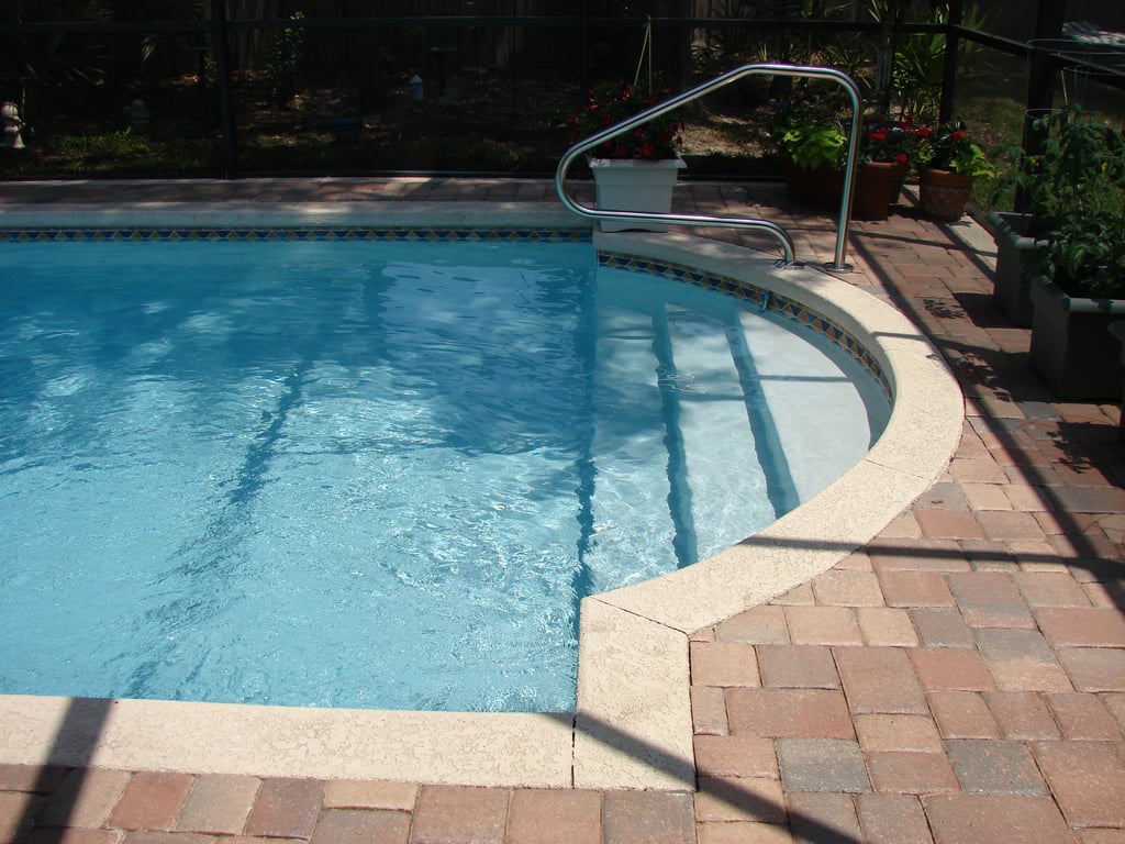 backyard swimming pool construction