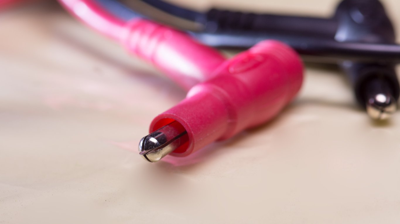professional carpet cleaning technician