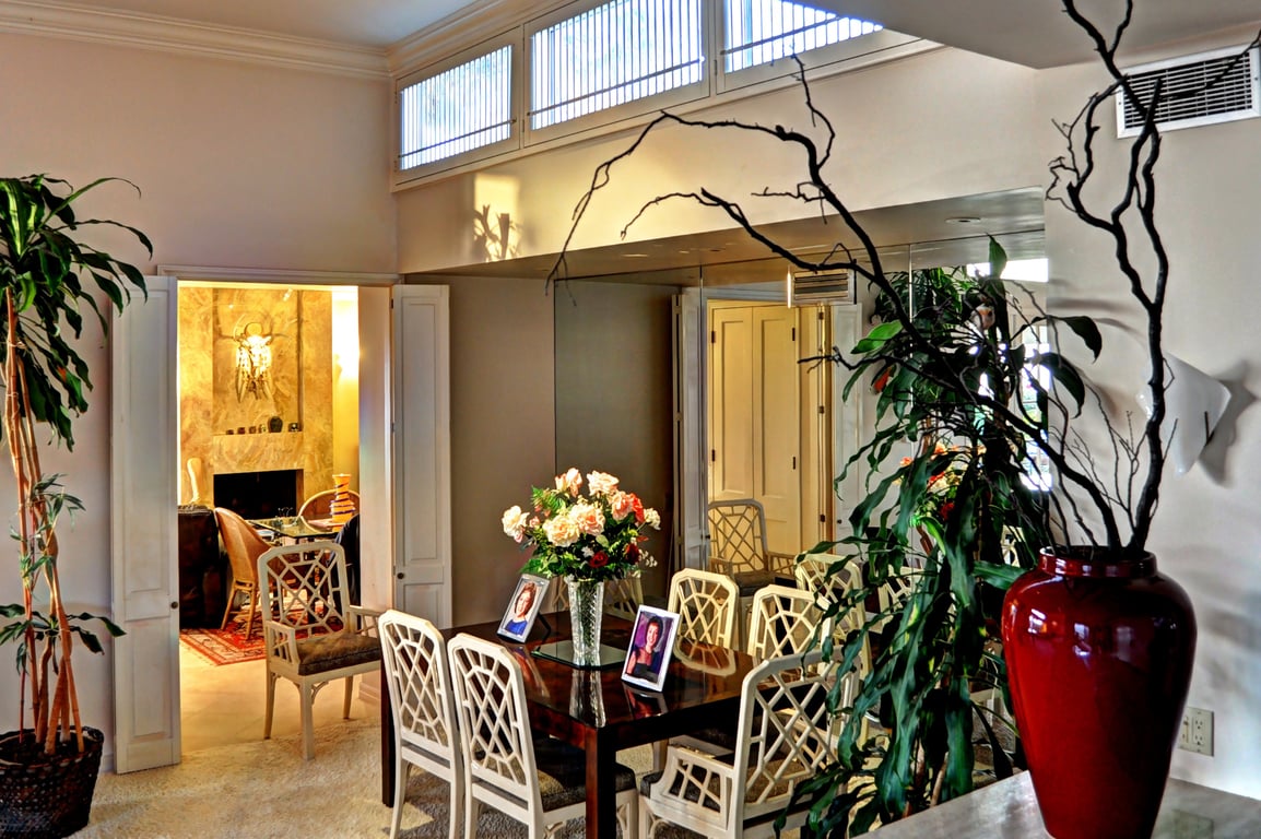assisted living facility dining room