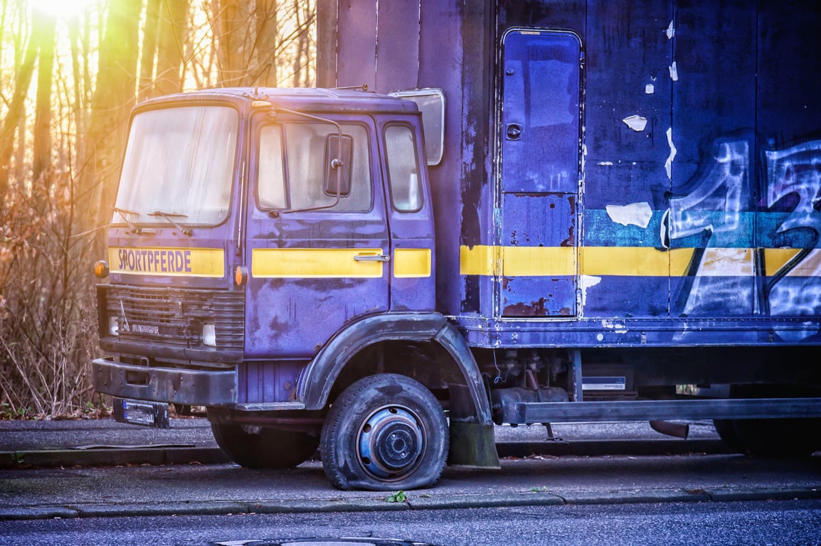 car flat tire roadside repair