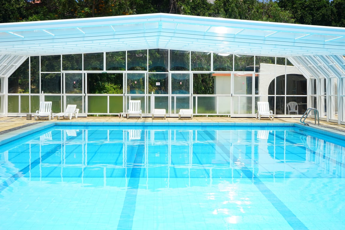 backyard swimming pool construction