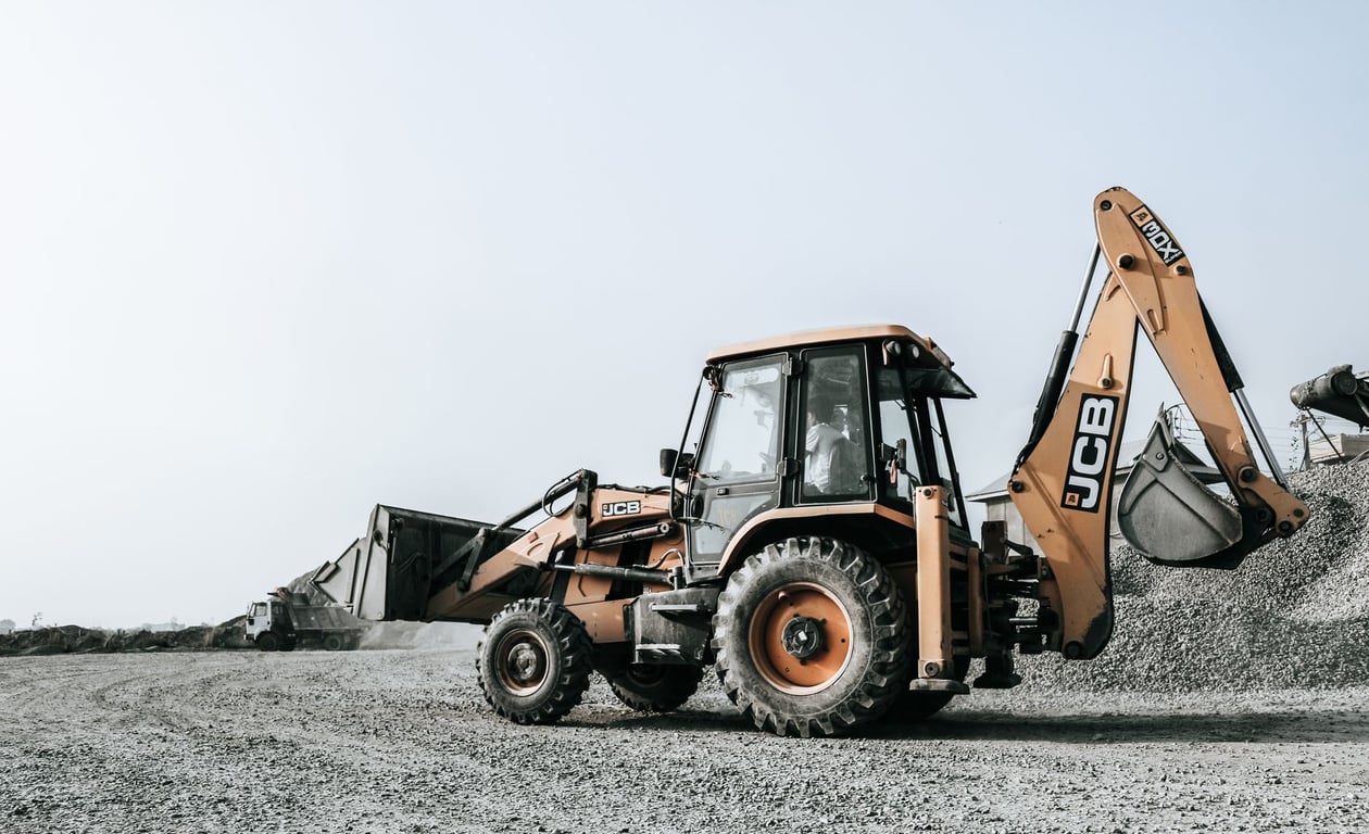 Pintle Hook Tractor Trailer Guide: When Heavy-Duty Towing Is the Right Choice
