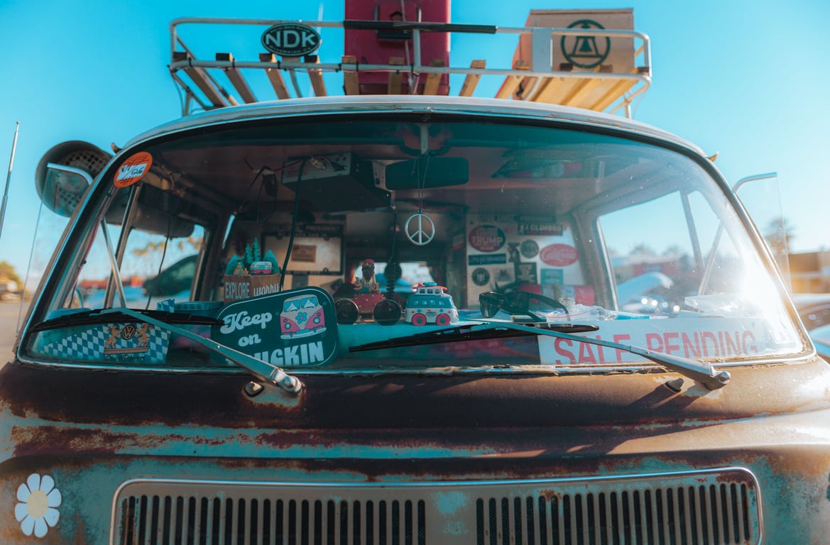 The Best Way to Sell an RV: Private Sale, Dealer Trade-In, or Consignment?