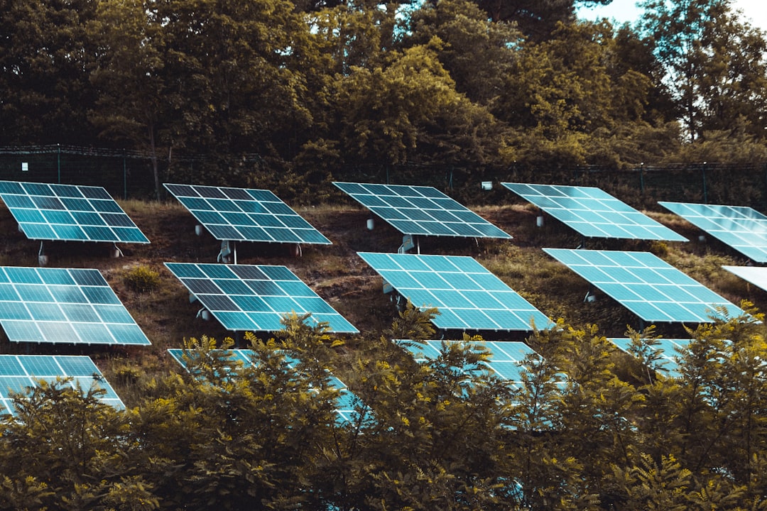 Federal Solar Investment Tax Credit: What Homeowners Should Verify Before Claiming It