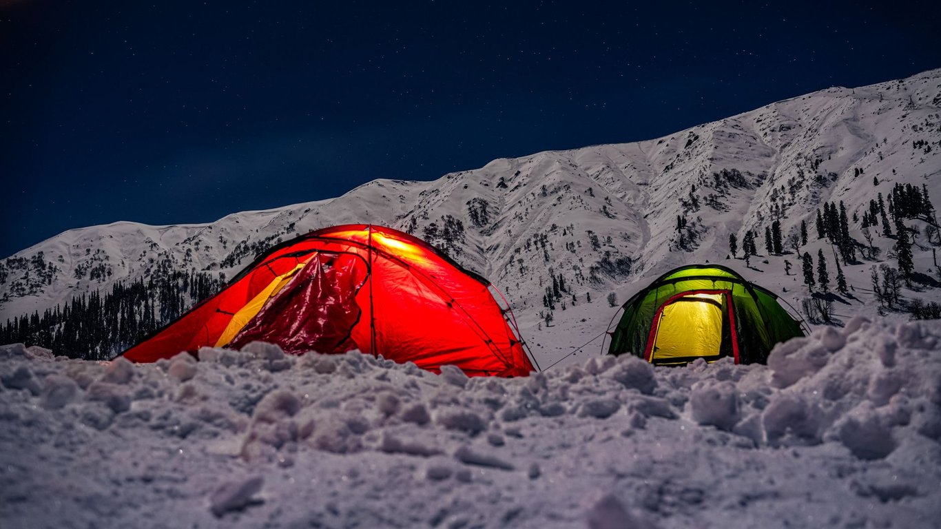 Core 10 Person Lighted Instant Cabin Tent: A Practical Family Camping Review