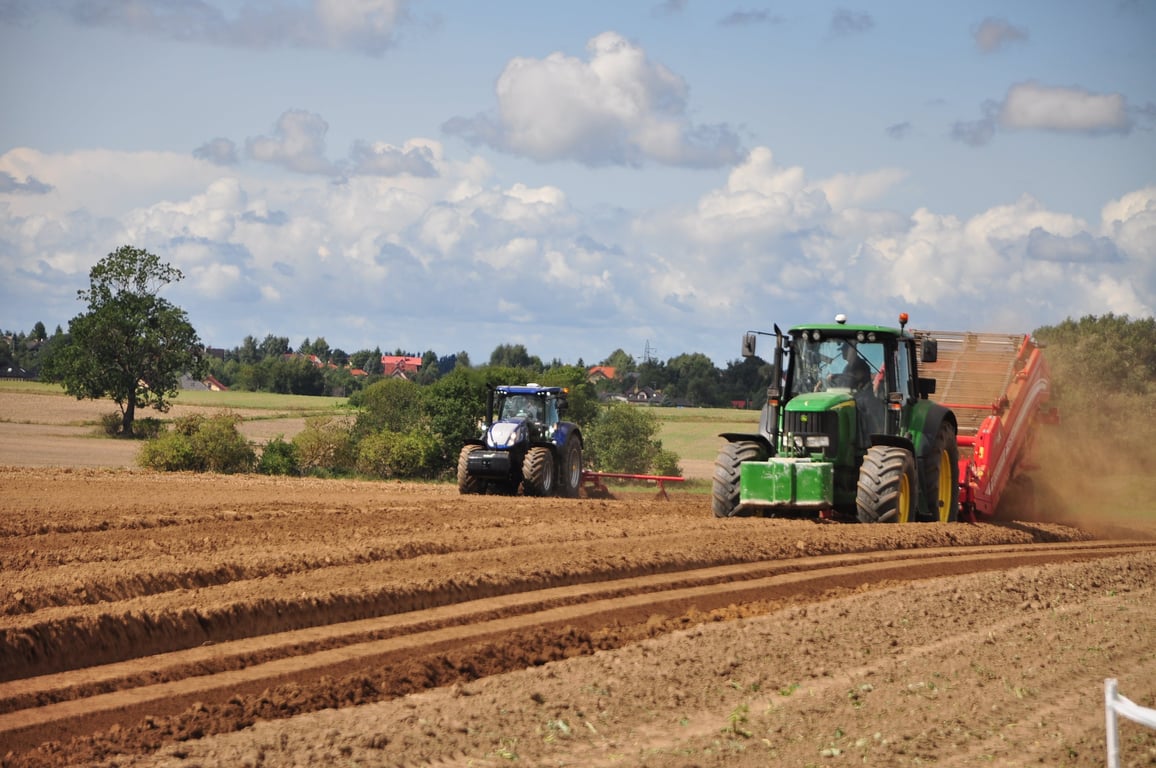 compact tractor backhoe