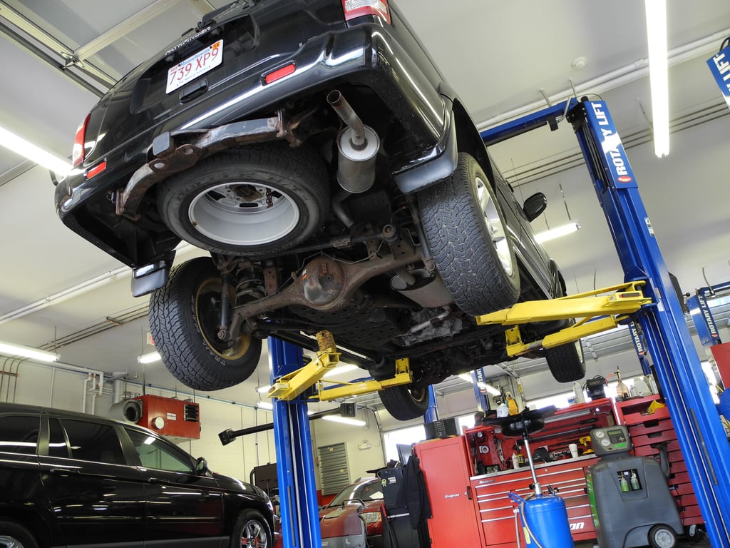 auto repair shop mechanic