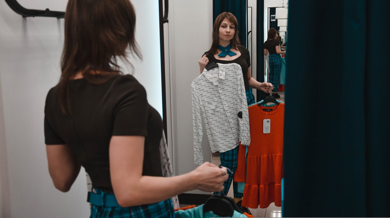 clothing fitting room