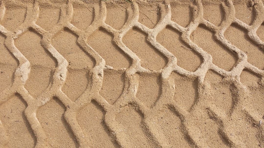 Asymmetric Tire Guide: Why Inside and Outside Tread Design Matters