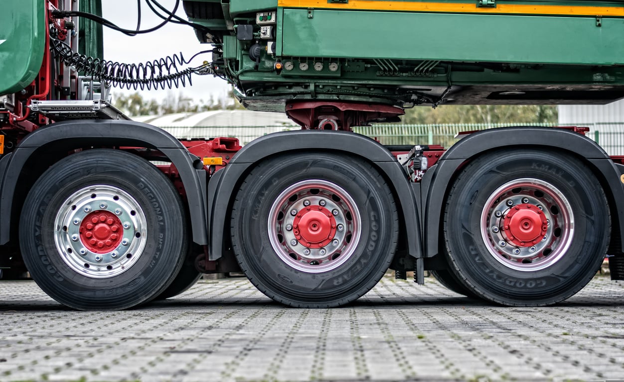heavy duty truck repair shop