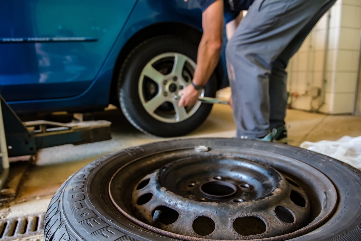 Les Schwab tire service center
