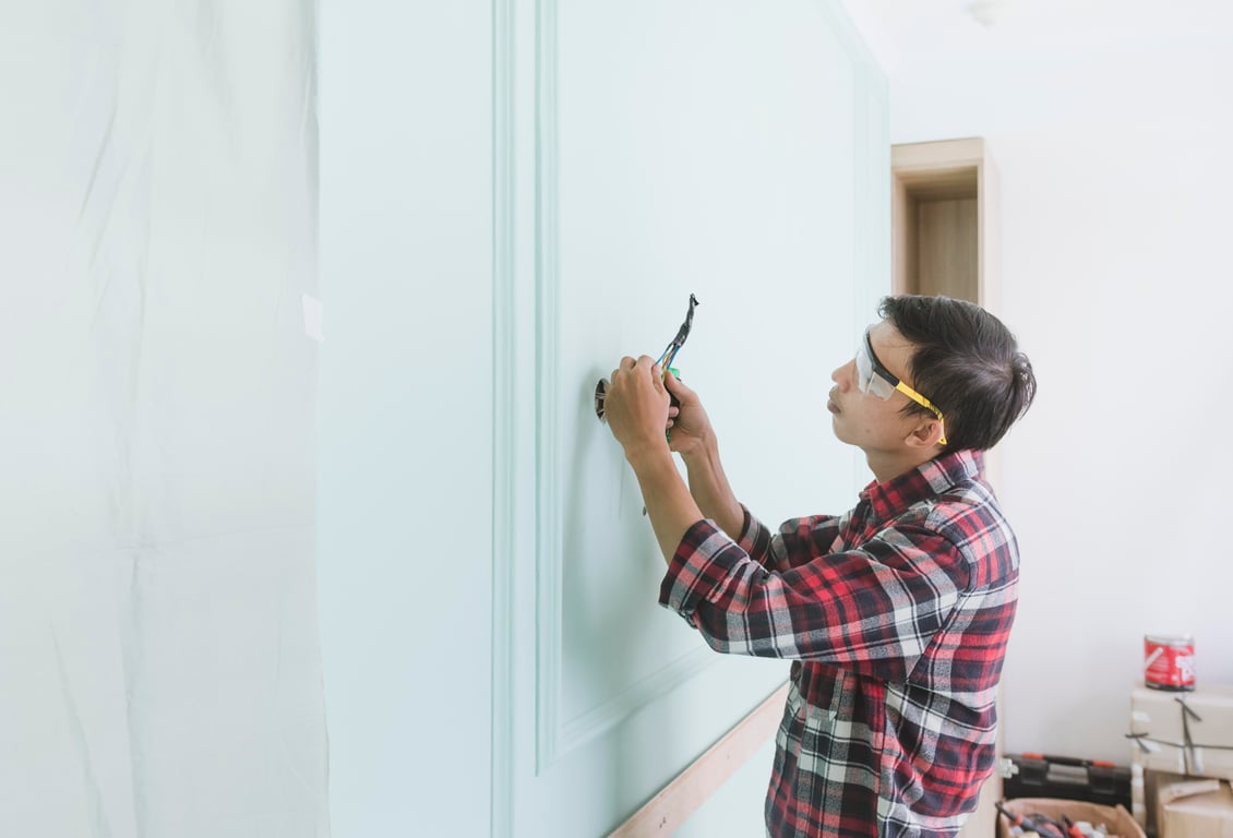 contractor reviewing home repair estimate