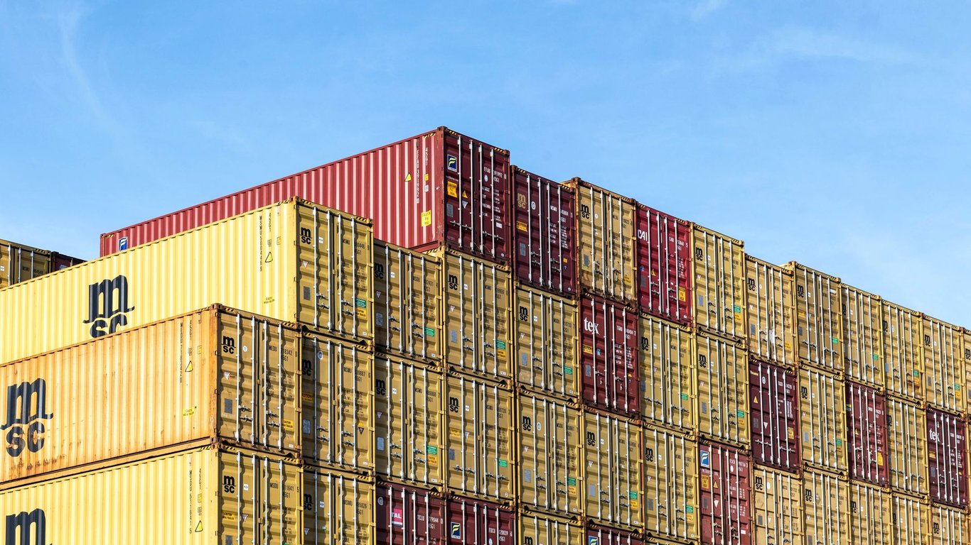 3 PL Warehousing: When Outsourcing Logistics Makes Business Sense
