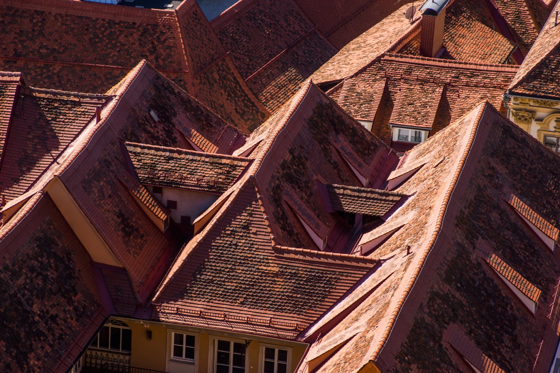 asphalt shingle roof
