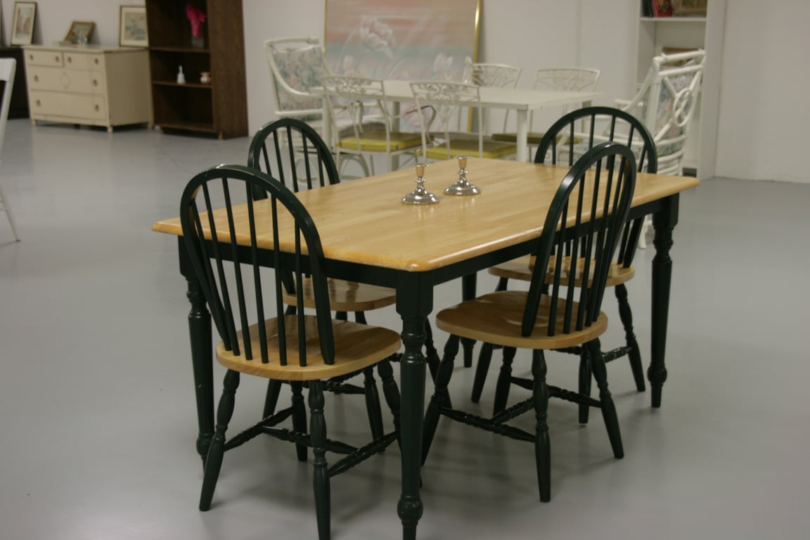 assisted living dining room