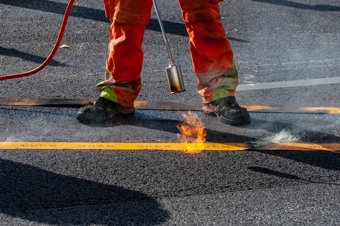 asphalt shingle roof repair