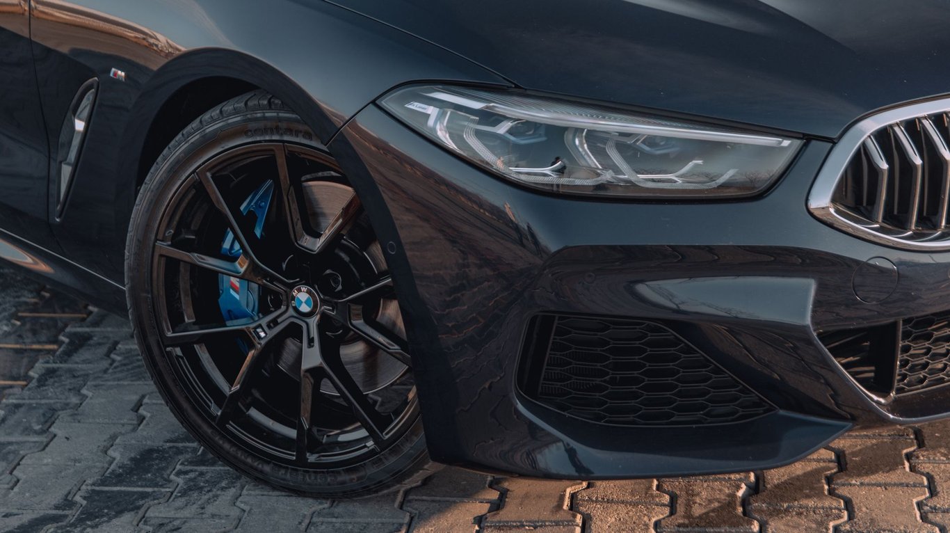 Mobile Brake Pad Replacement: What Convenience Costs and What to Check