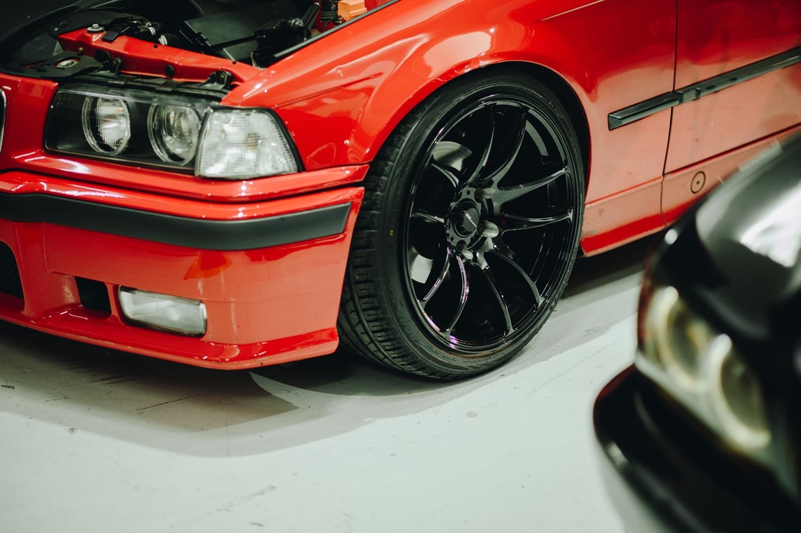 Commercial Epoxy Floor Coating: When It Makes Sense for a Garage