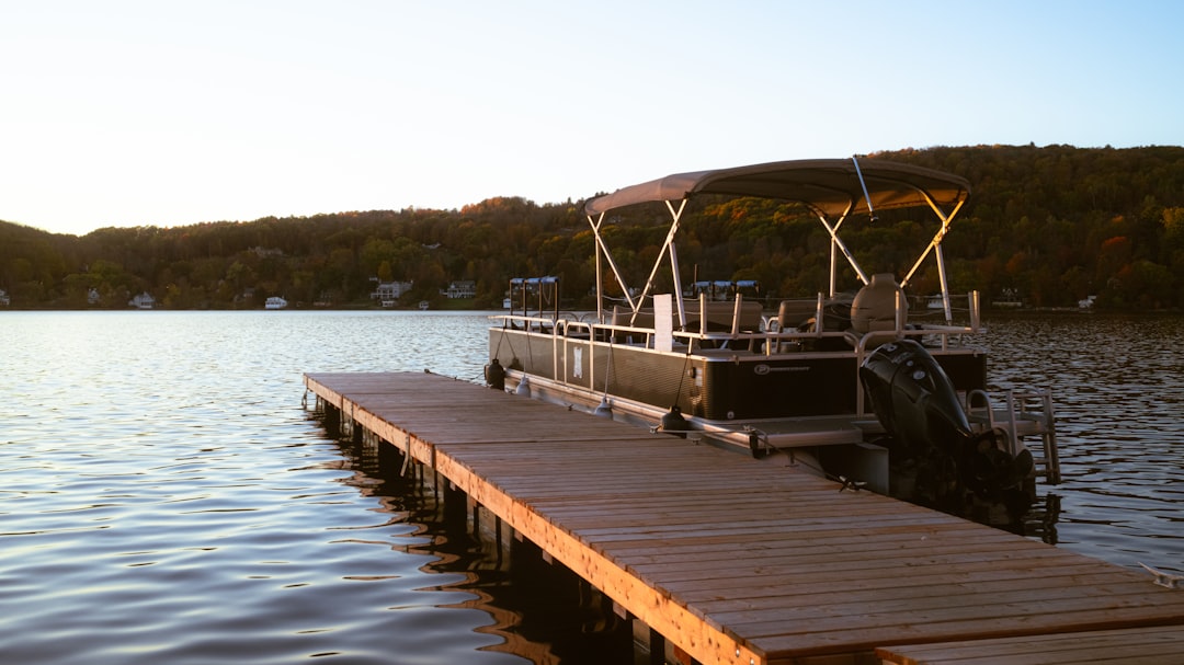 Pontoon Trailer Buying Guide: Fit, Capacity, and Essential Features