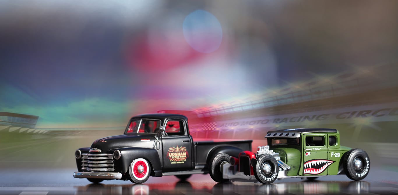 pickup truck towing trailer