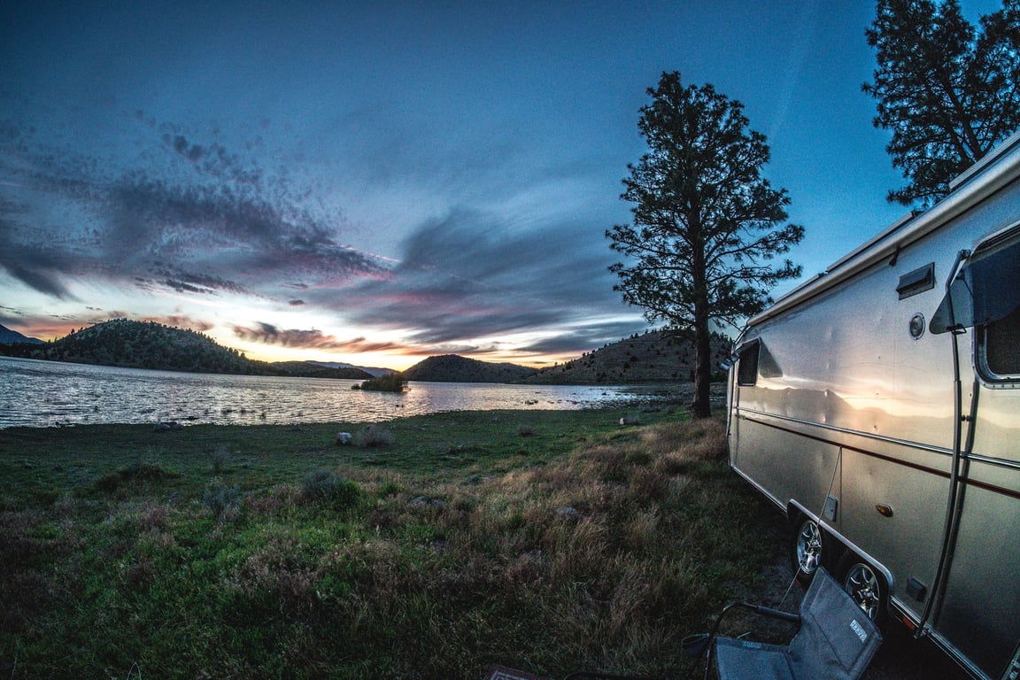 RV towing travel trailer