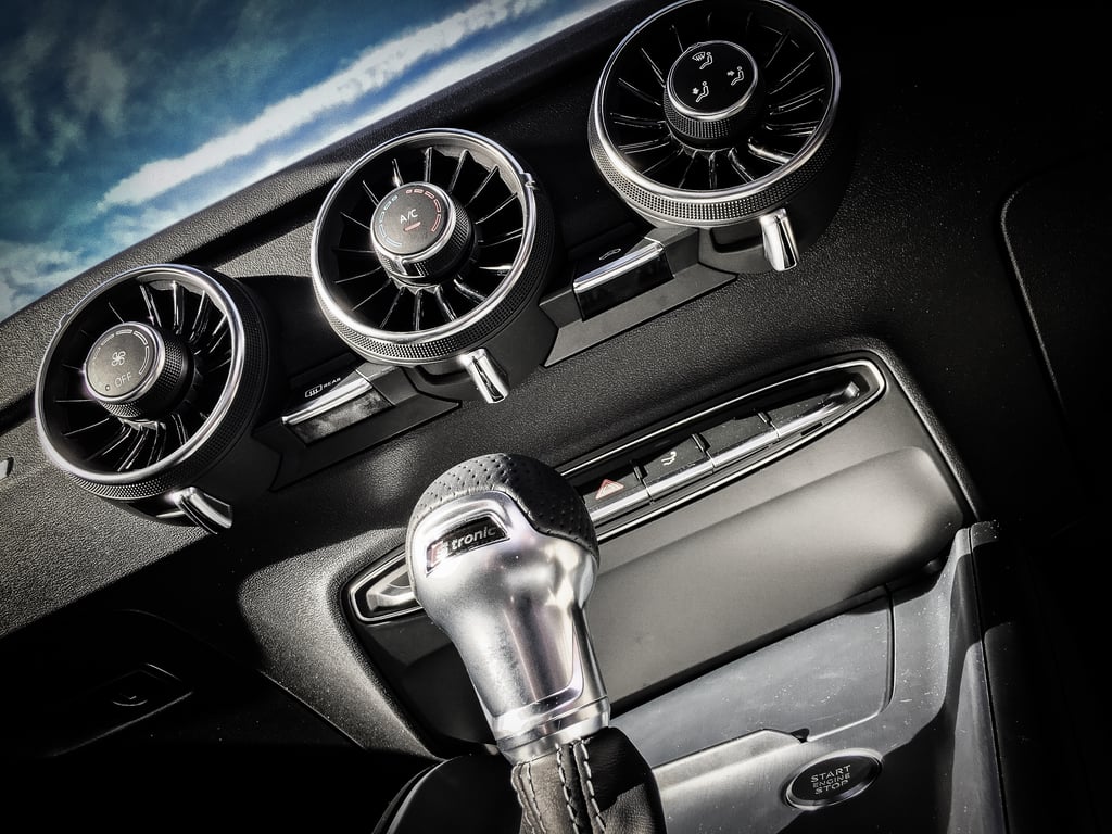 car air conditioning dashboard vents