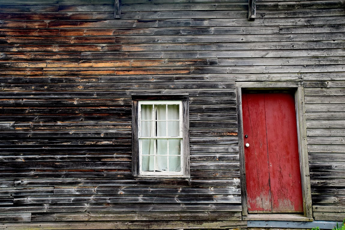 rustic cabin exterior