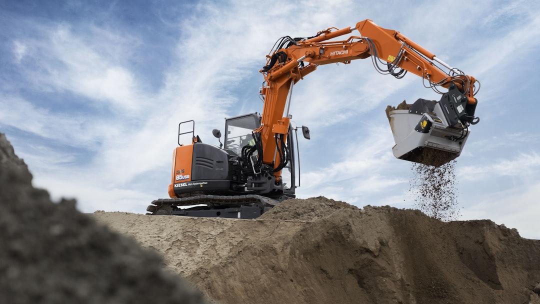 Hitachi Excavator Buying Guide: Matching Machine Size, Costs, and Jobsite Needs