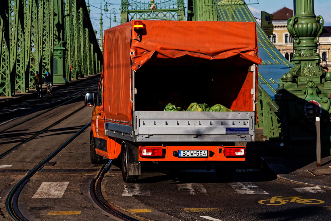 flatbed tow truck