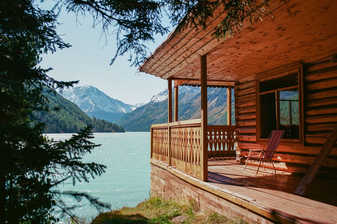Cabin Trip Packing List: Essentials for Comfort, Weather, Cooking, and Safety
