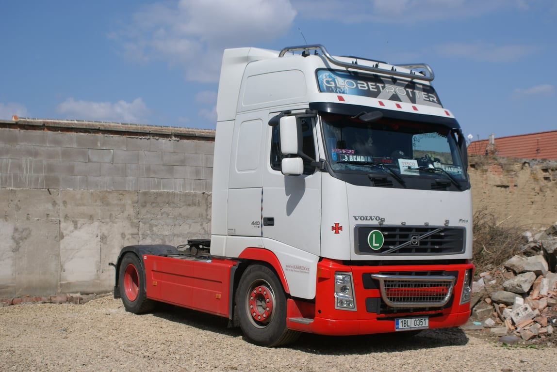 flatbed truck cargo