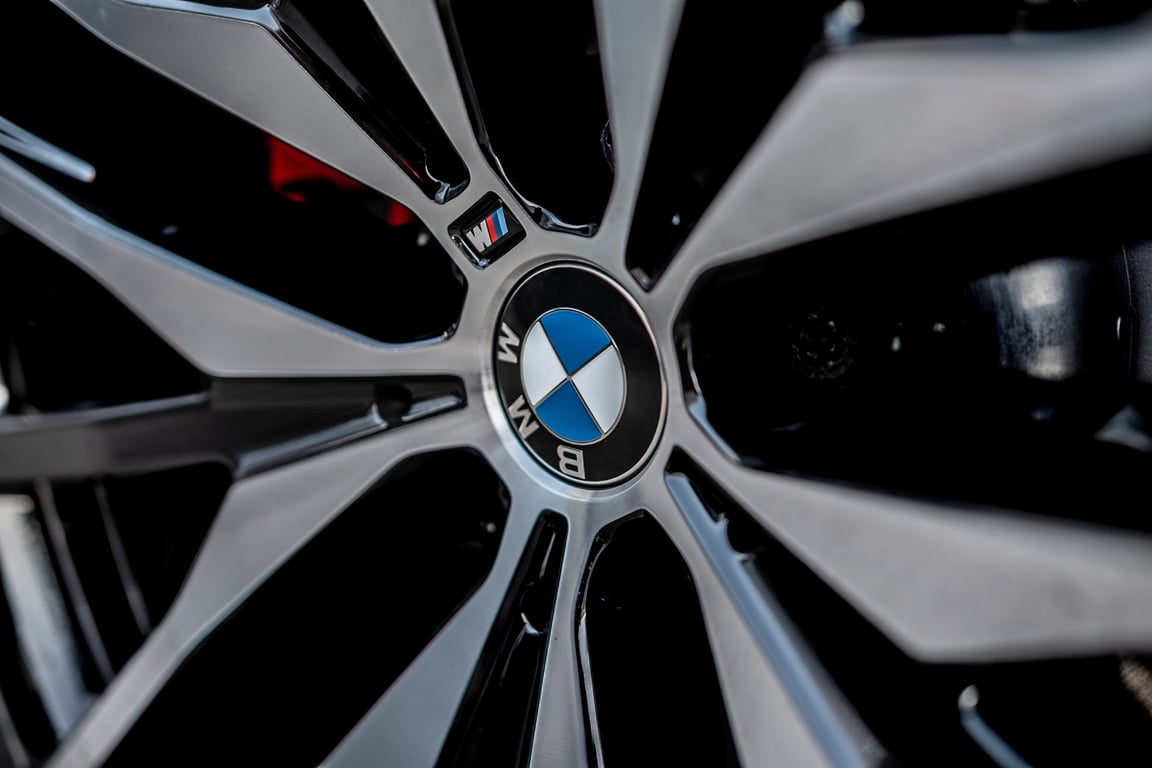 BMW staggered tire setup