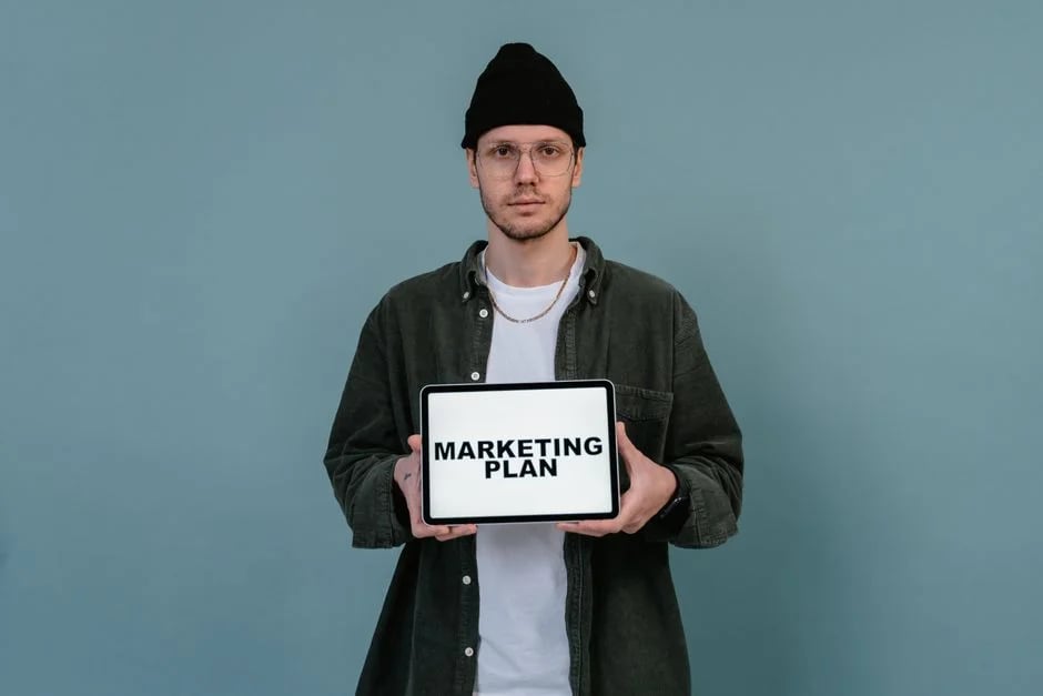 Image describing How to Win 7 Best Freelance Marketing Clients Fast in 2026?