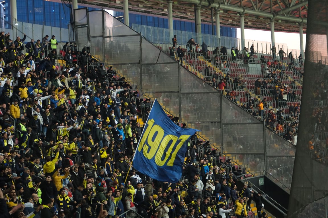 Fans Soccer: An MLS Matchday Guide for Traveling Supporters