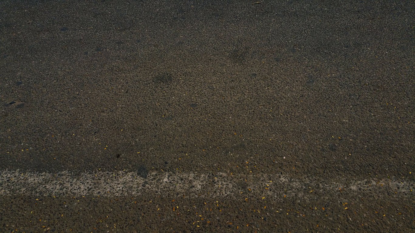 How Garage Floor Specialists Turn Concrete into a Durable, High-Performance Surface