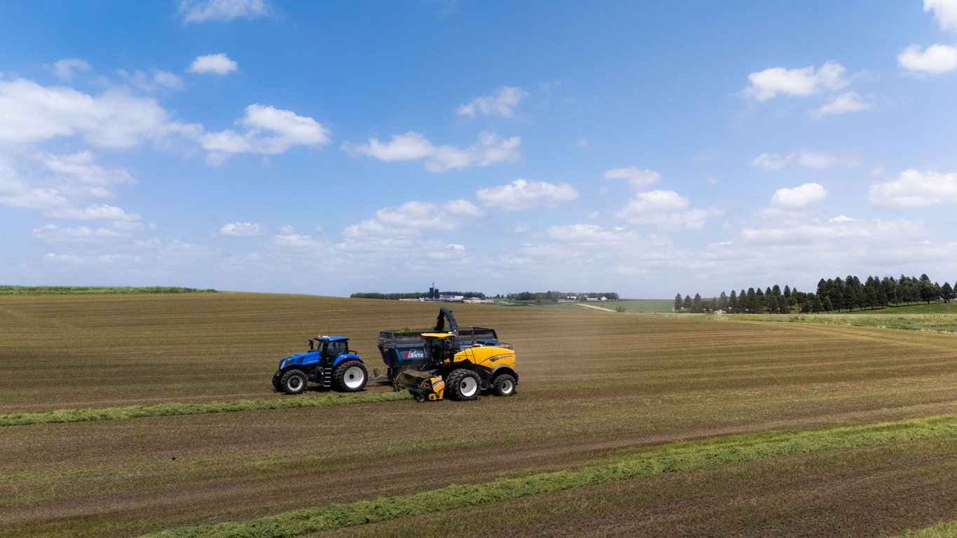 New Holland Compact Track Loader: A Practical Buyer’s Guide to Capacity, Costs, and Jobsite Fit