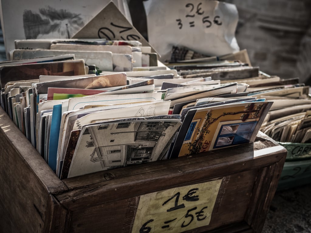 American flea market