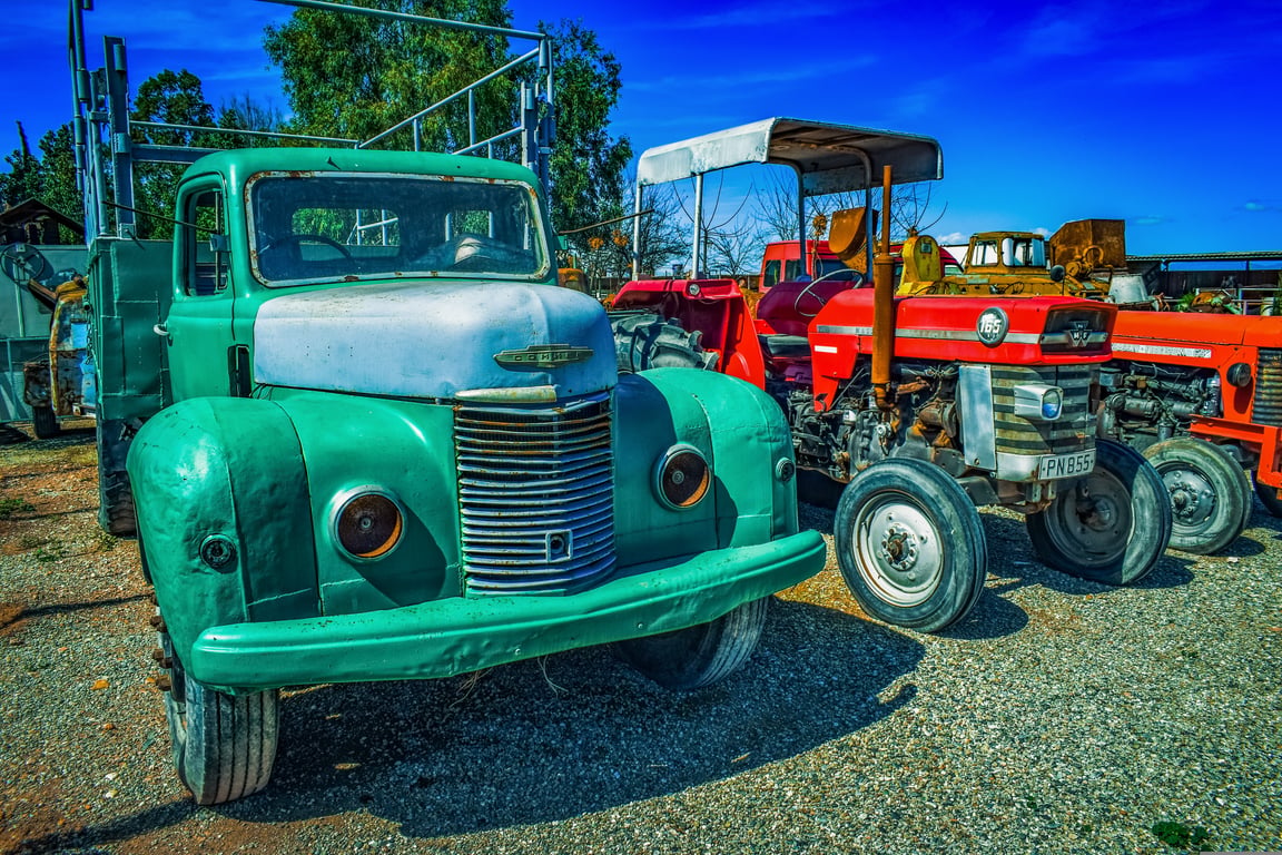 semi truck tractor trailer