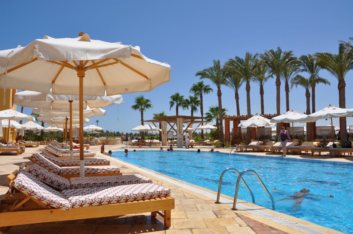 swimming pool replastering