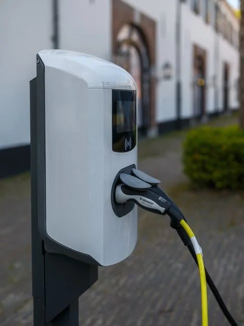Image describing Best Commercial EV Charger 2026 Fast, Proven ROI?