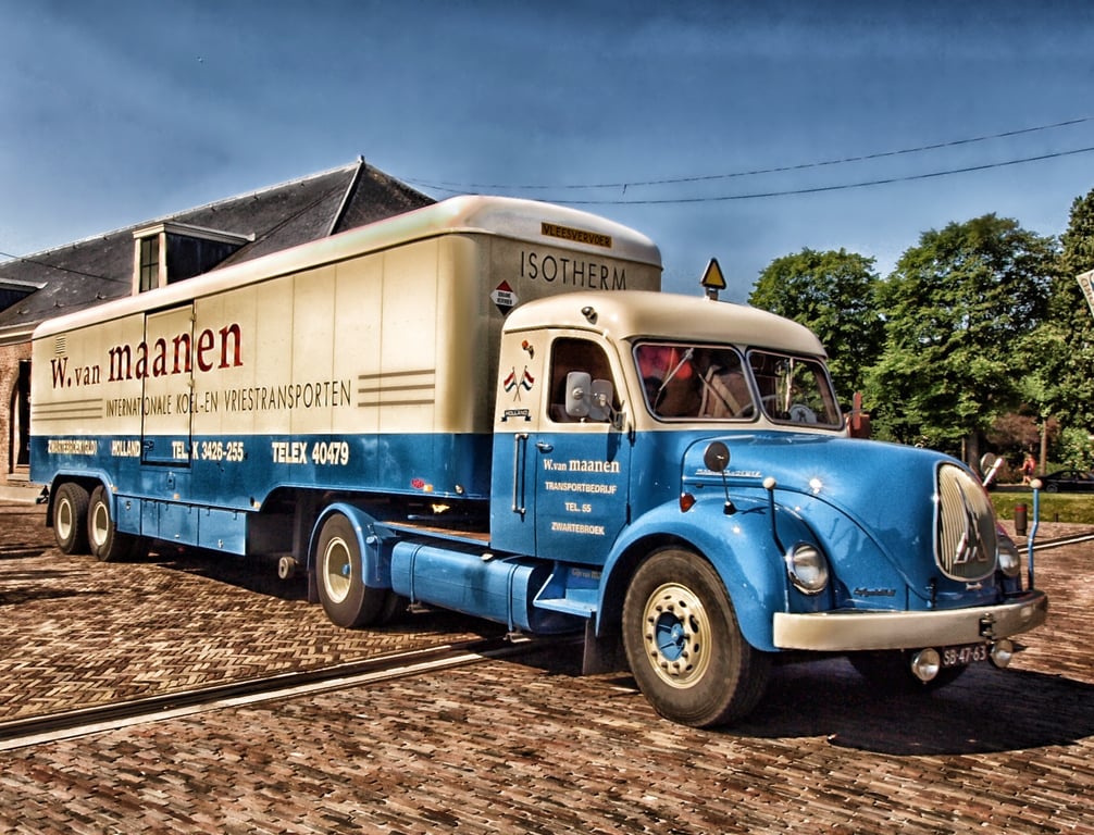 semi truck repair shop